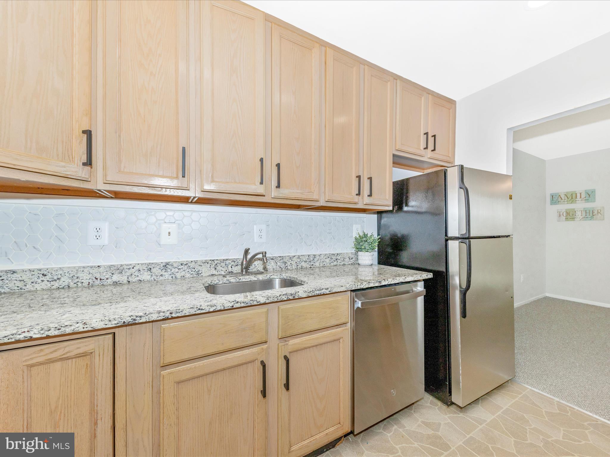 MONTPELIER VILLAGE - Residential Lease