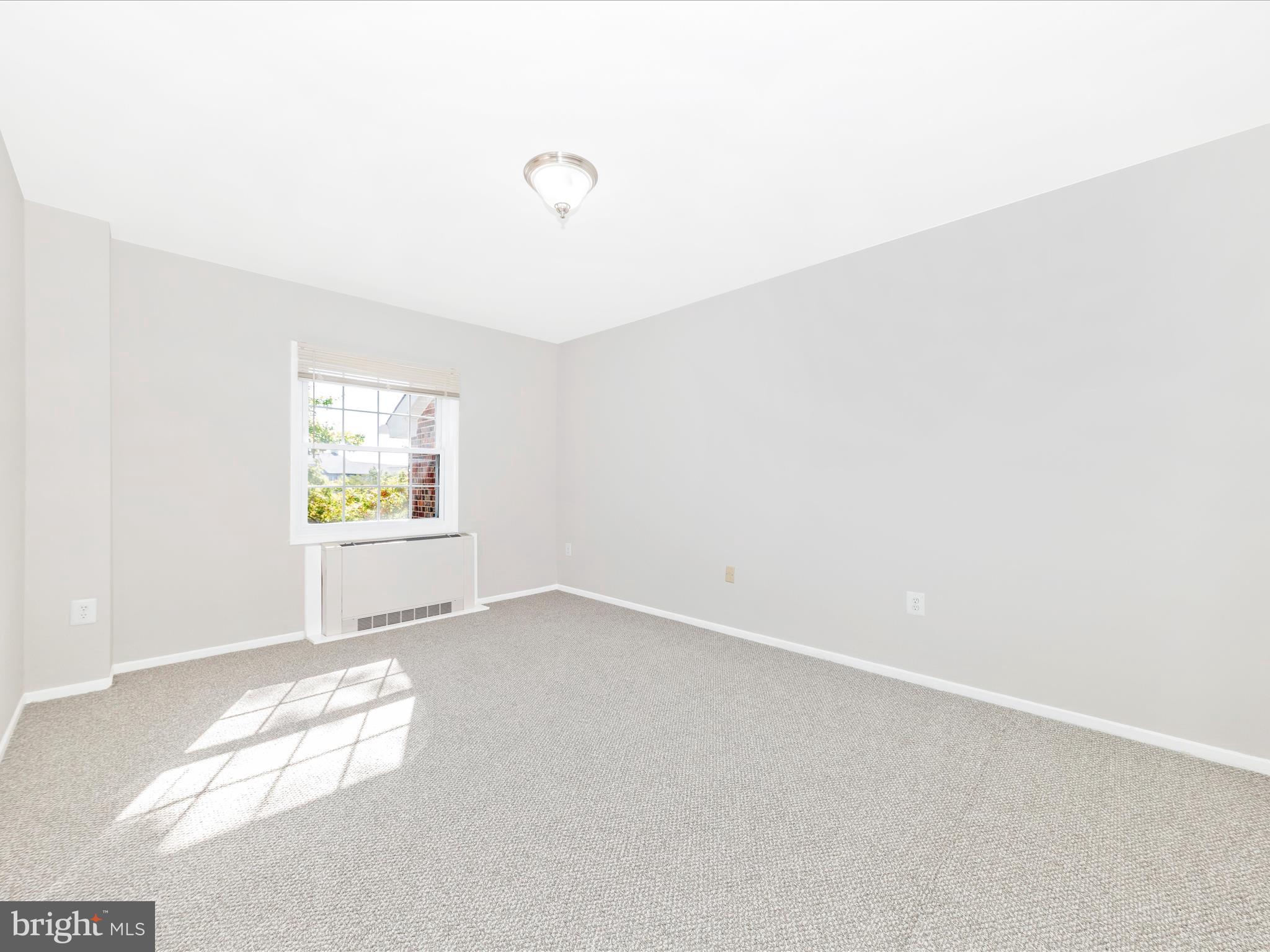 MONTPELIER VILLAGE - Residential Lease