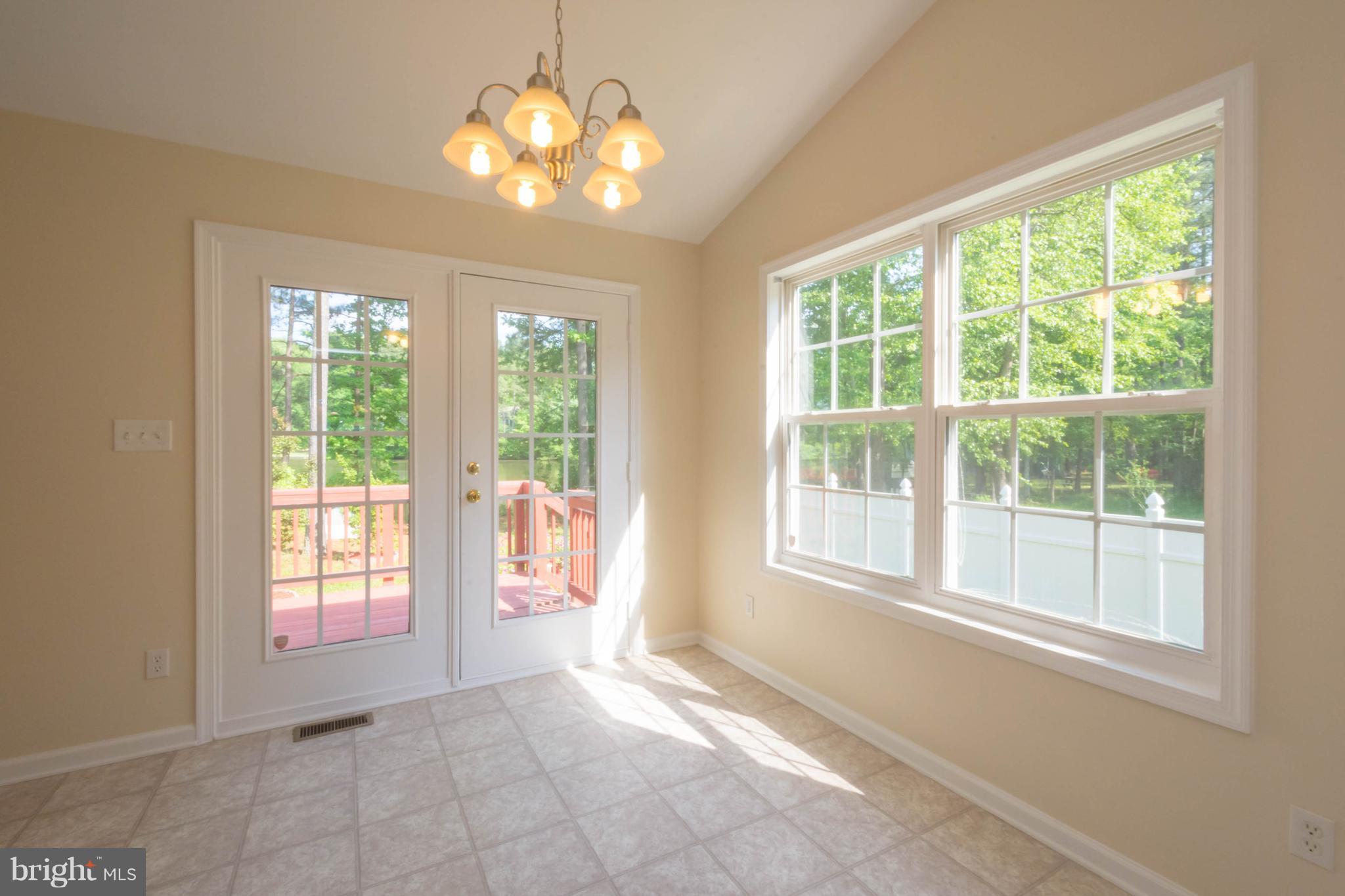 LAKE LAND OR - Residential