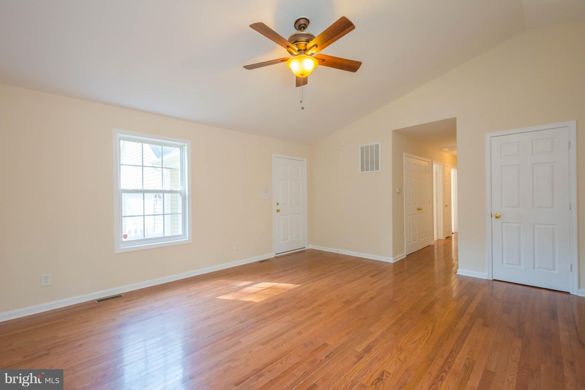 LAKE LAND OR - Residential