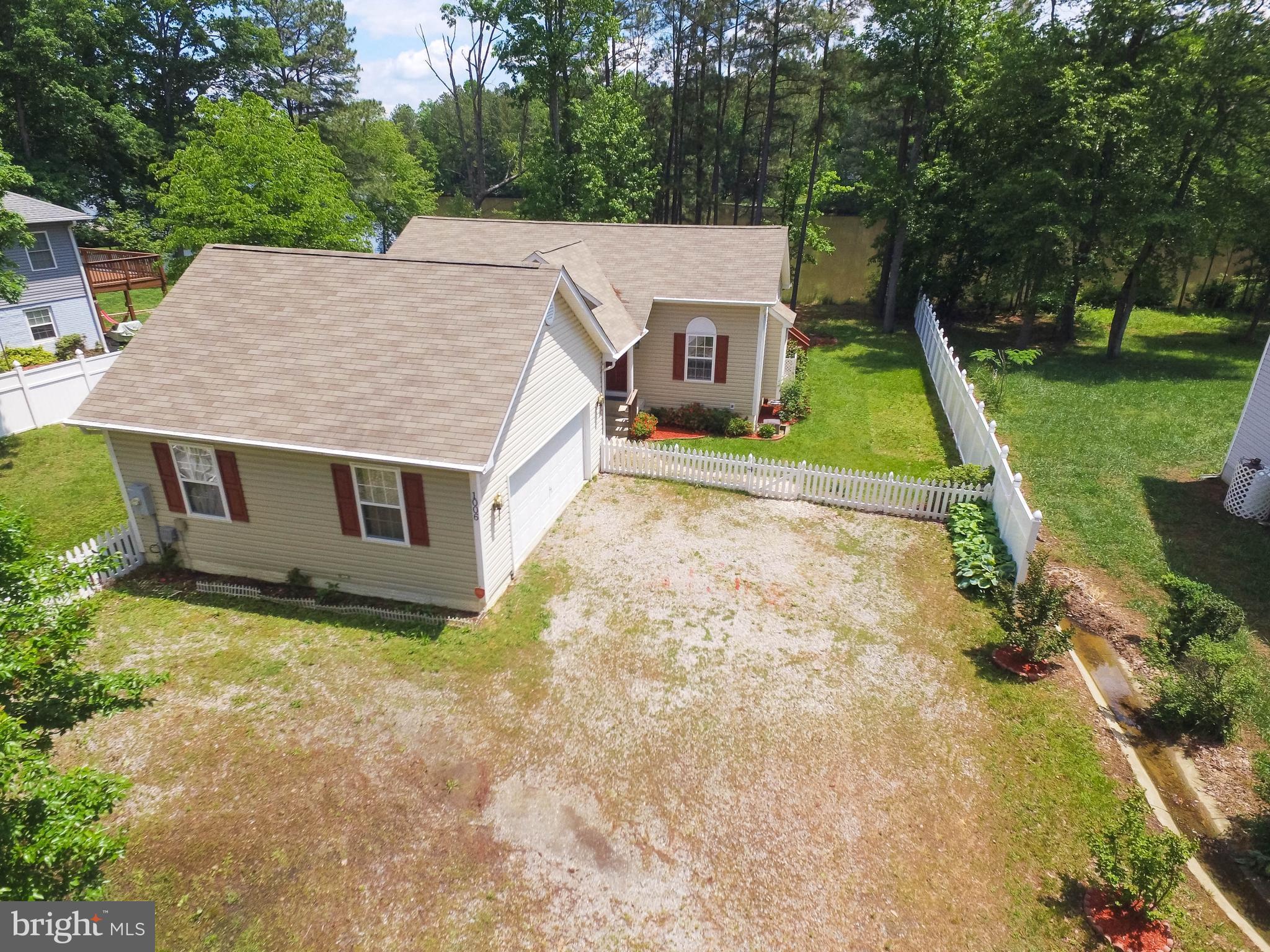 LAKE LAND OR - Residential