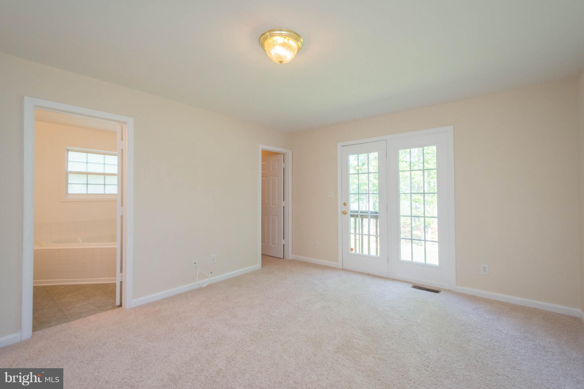 LAKE LAND OR - Residential