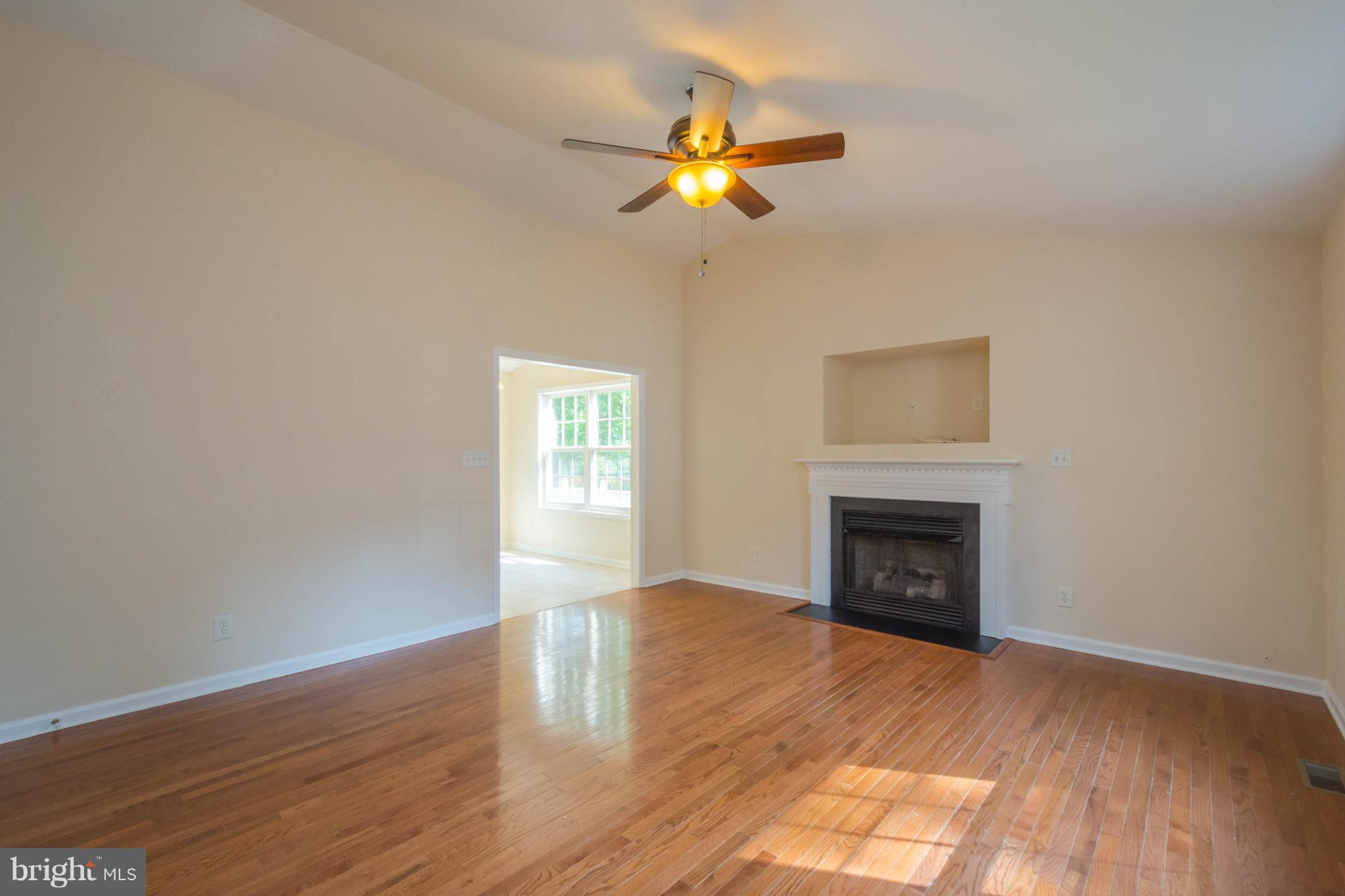 LAKE LAND OR - Residential