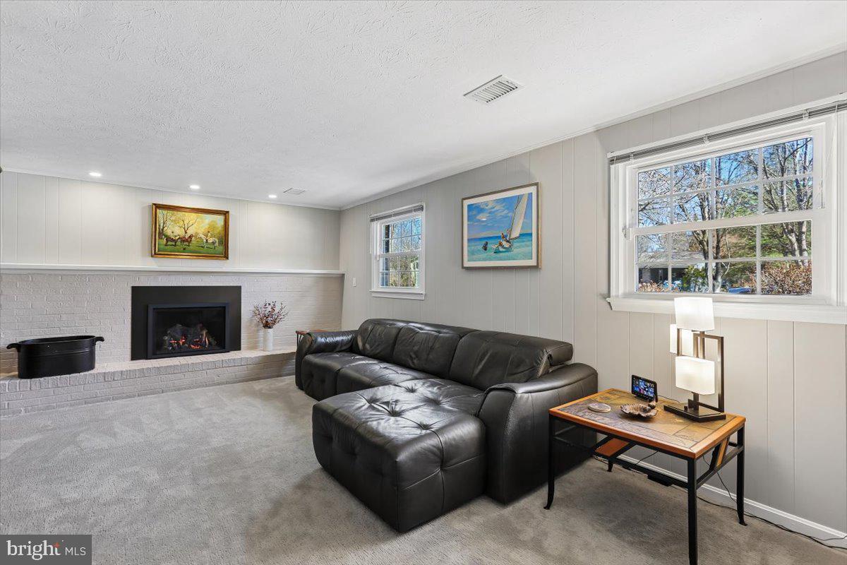 WEST RIDING - Residential