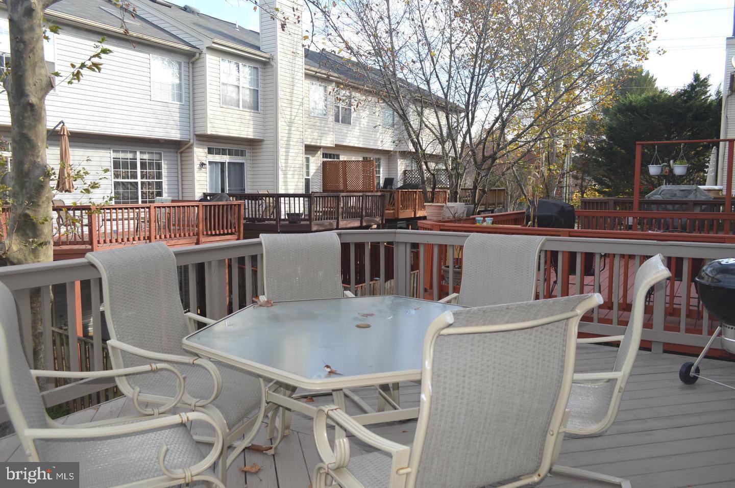 SULLY STATION II - Residential Lease