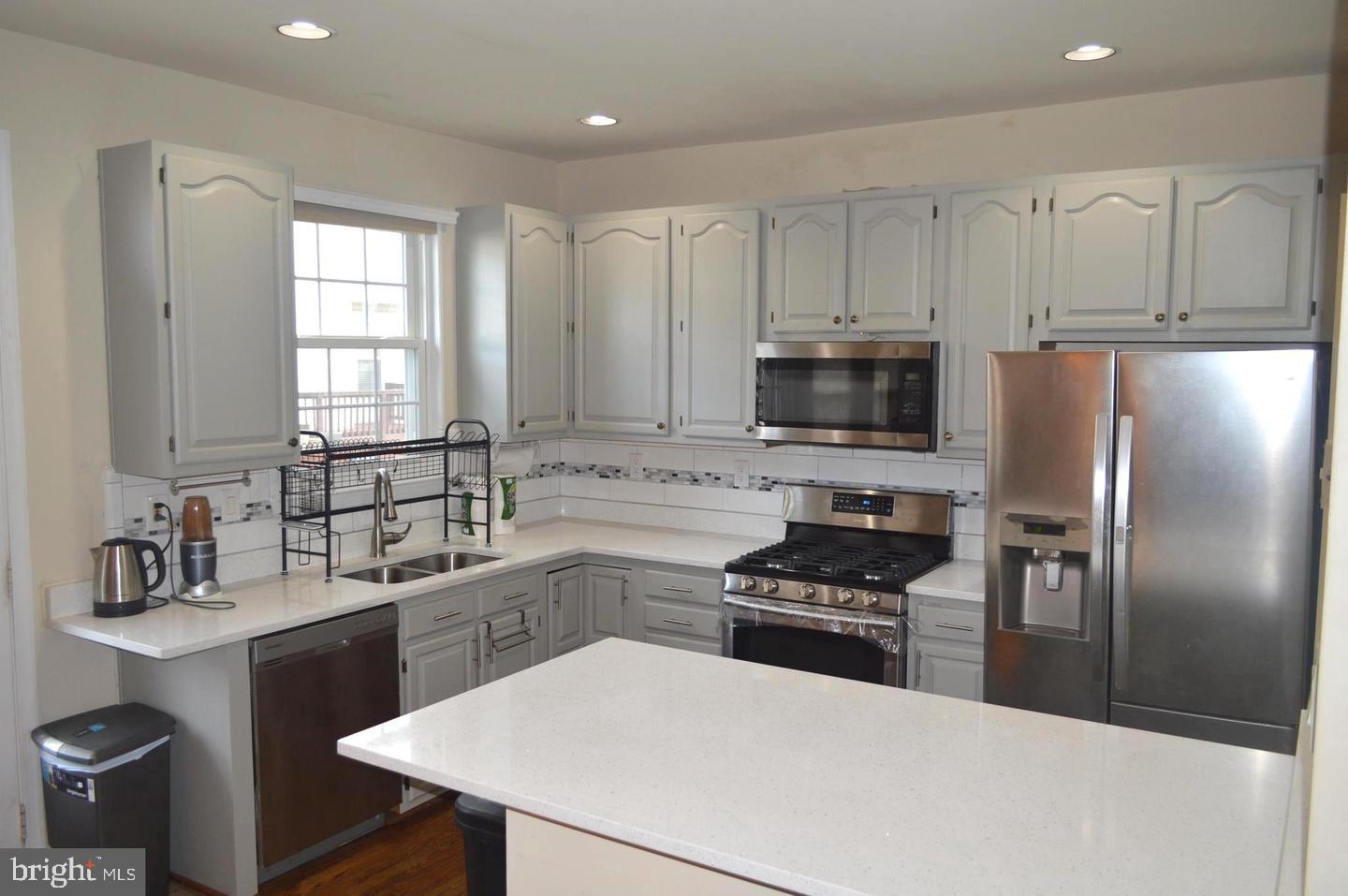 SULLY STATION II - Residential Lease