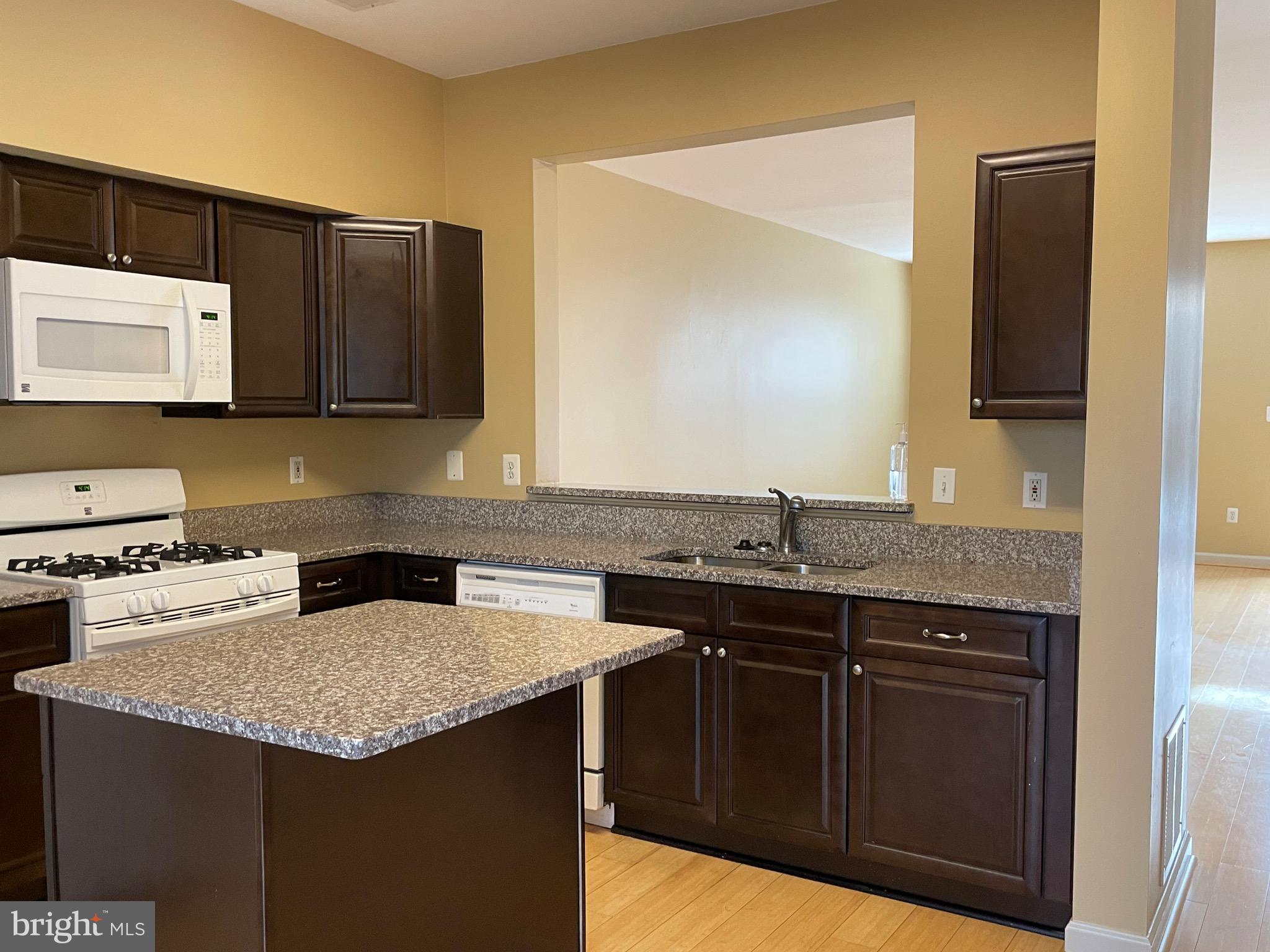 PINEY ORCHARD - Residential Lease