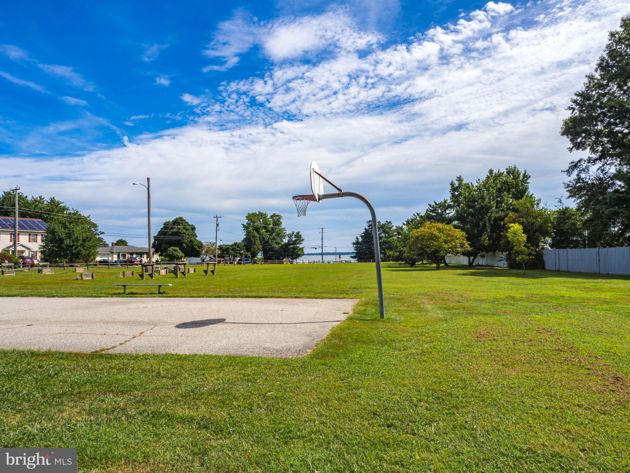 CLOVERFIELDS - Residential