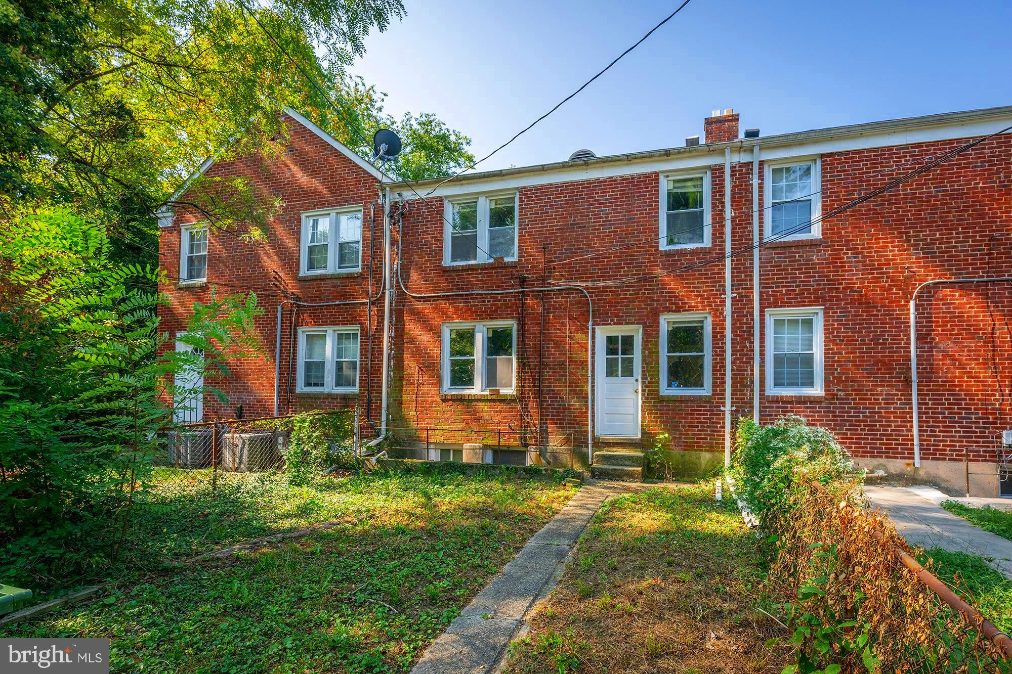 GLEN OAKS - Residential Income