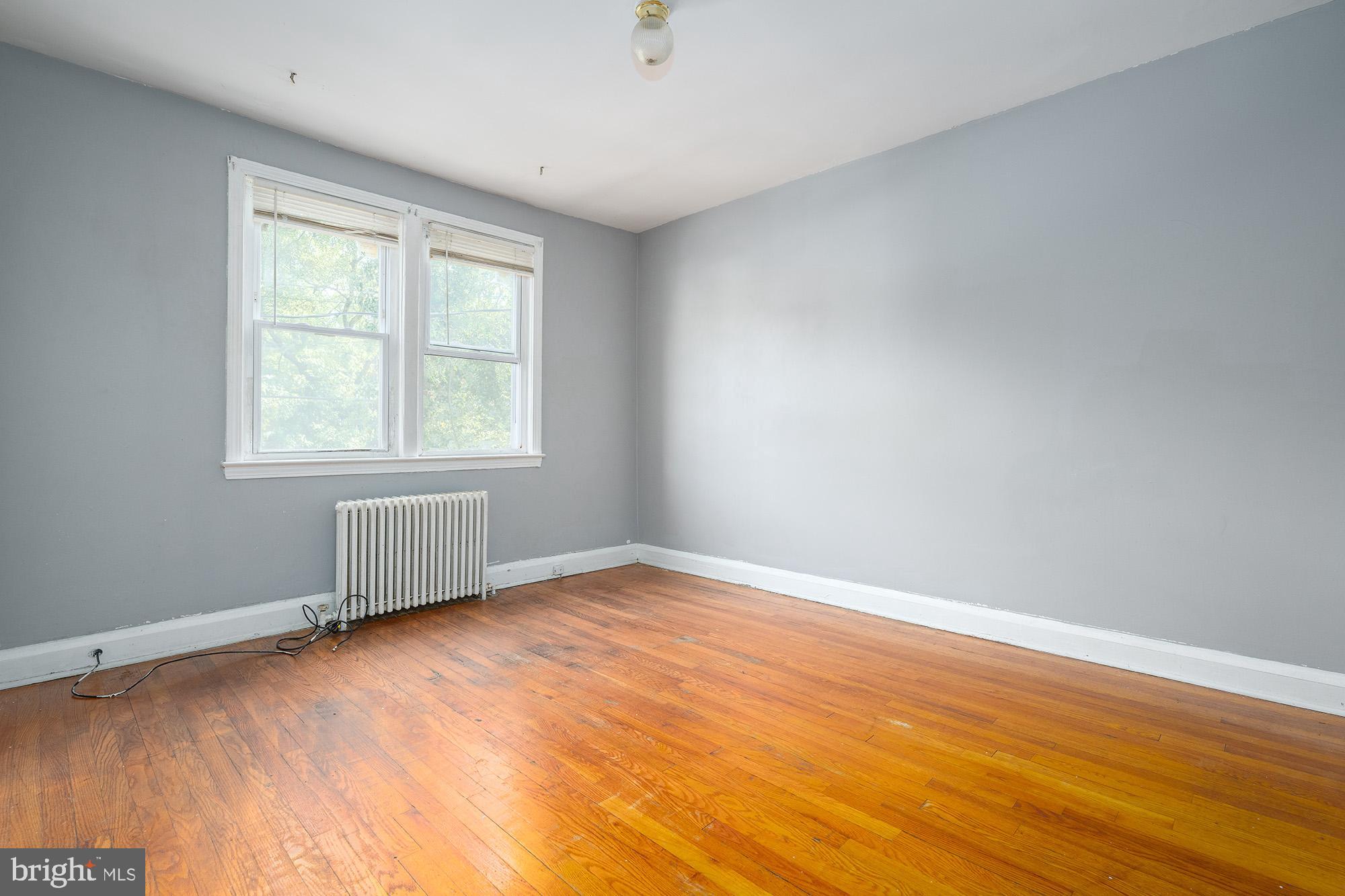 GLEN OAKS - Residential Income