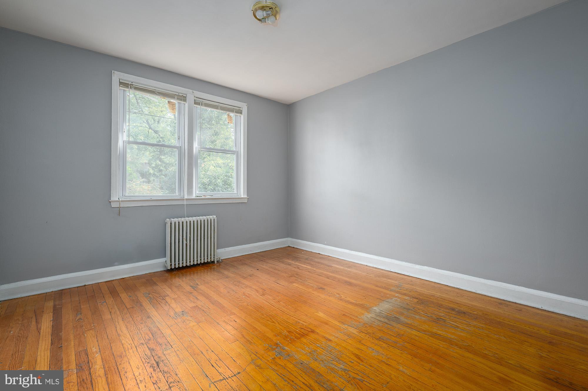 GLEN OAKS - Residential Income