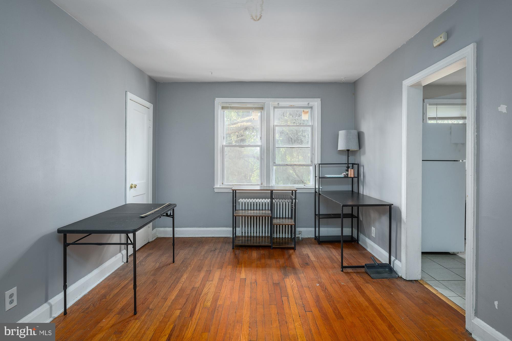 GLEN OAKS - Residential Income