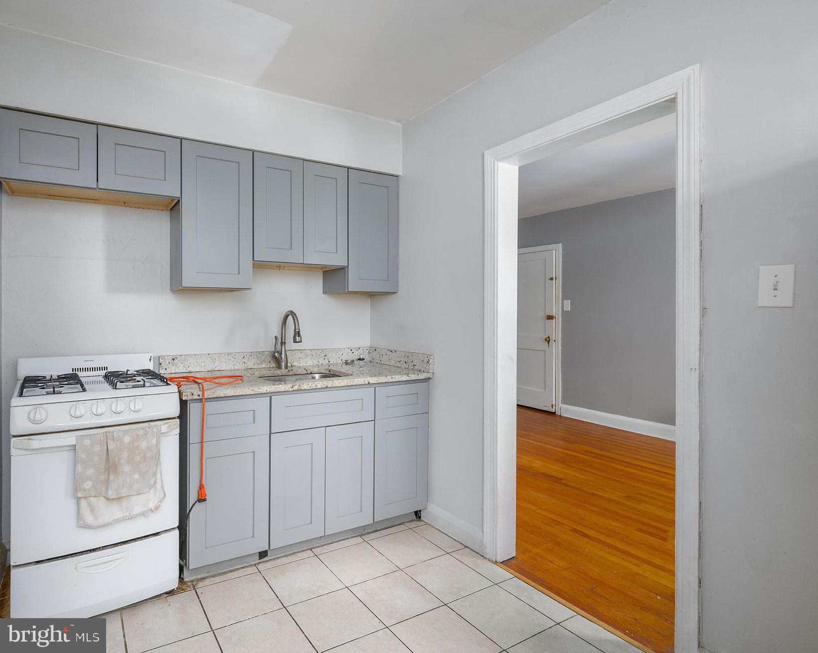 GLEN OAKS - Residential Income