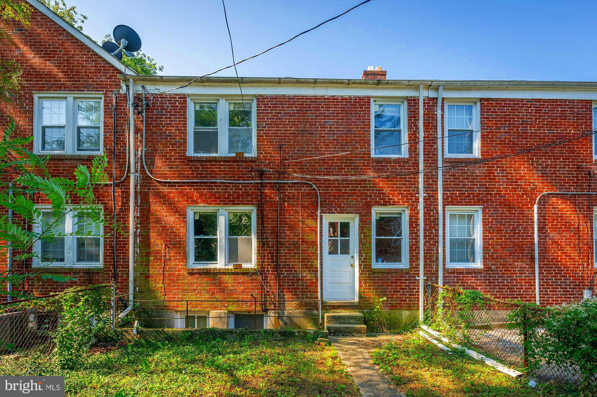 GLEN OAKS - Residential Income