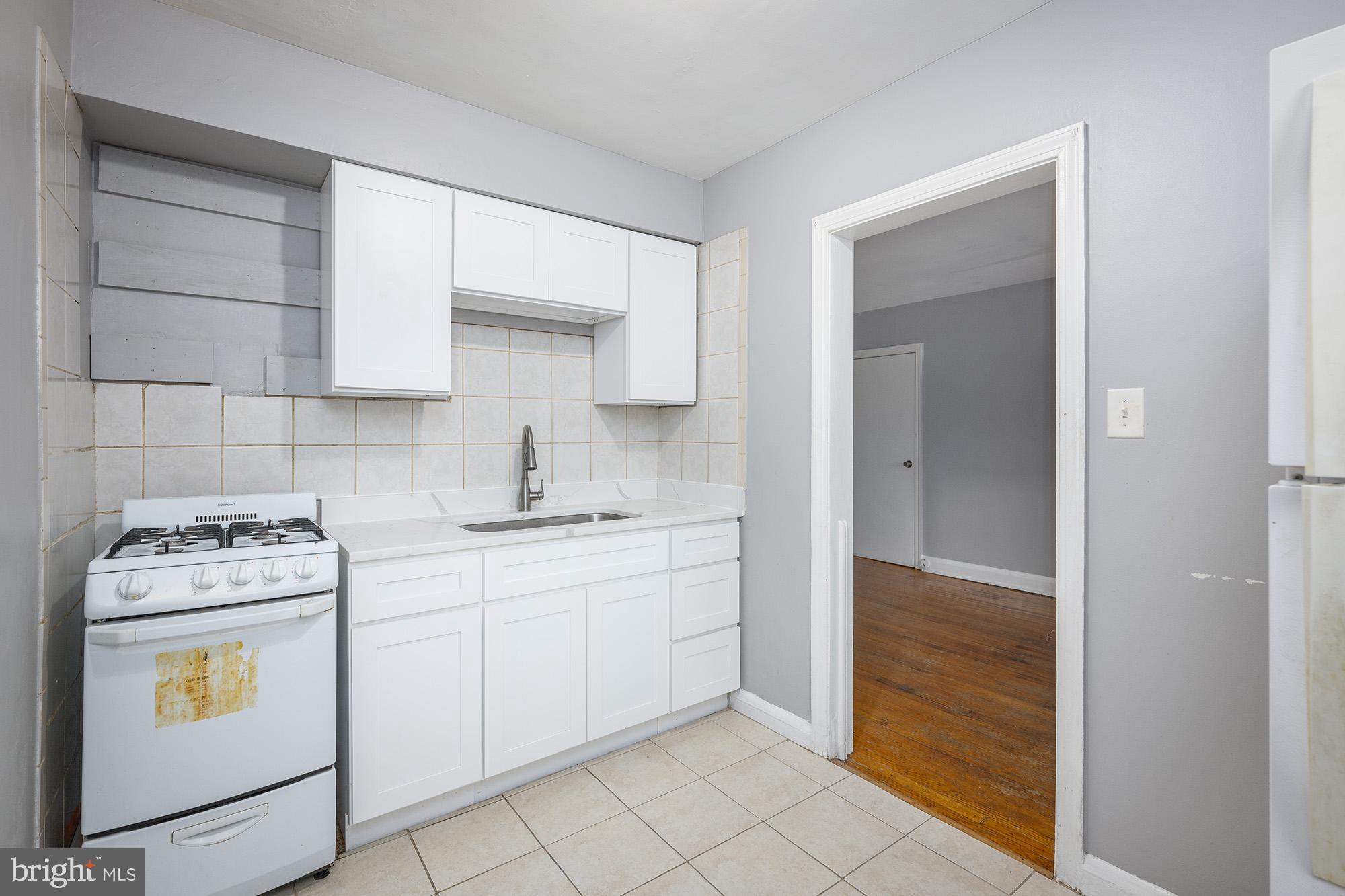 GLEN OAKS - Residential Income
