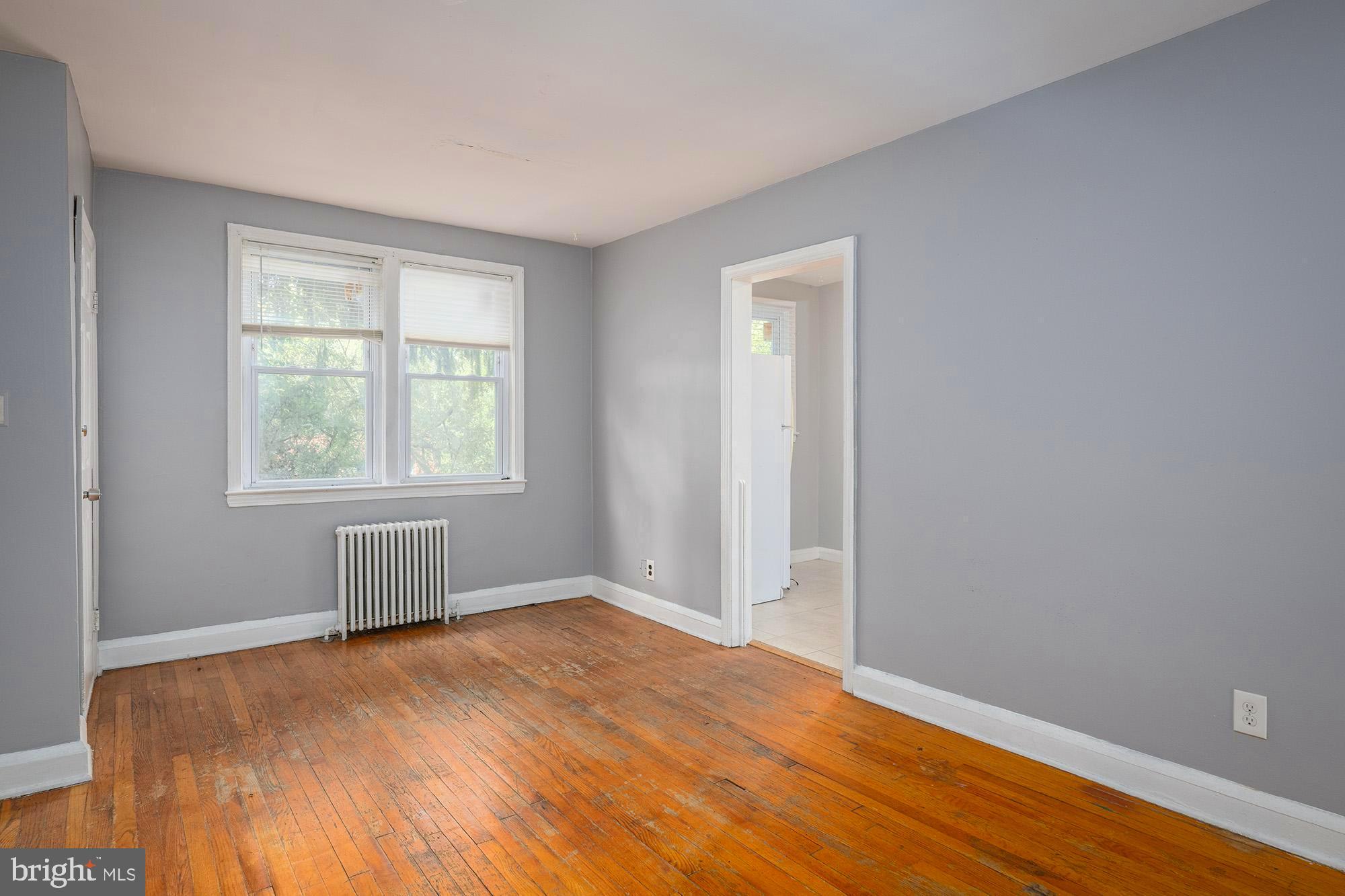 GLEN OAKS - Residential Income