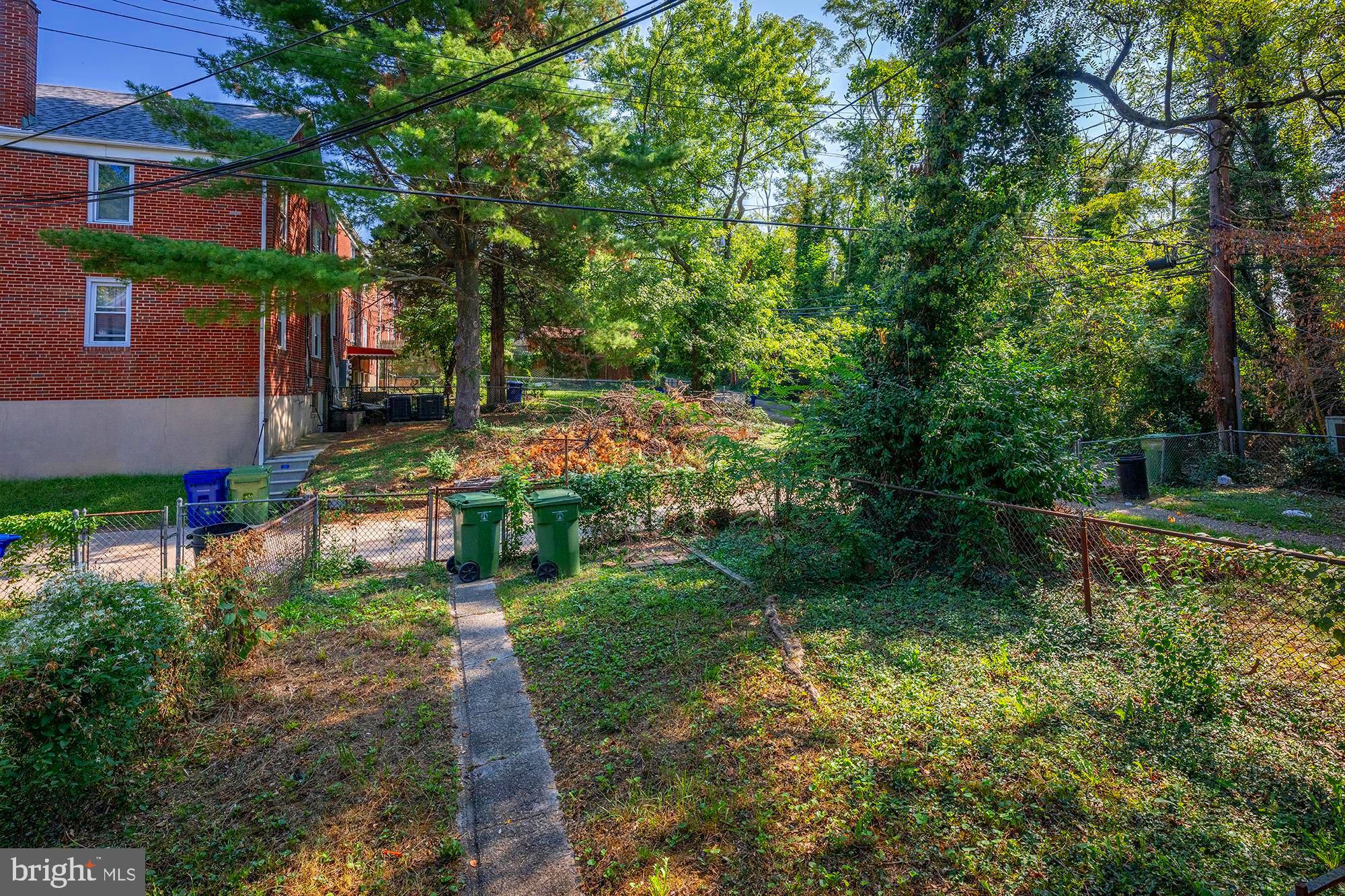 GLEN OAKS - Residential Income