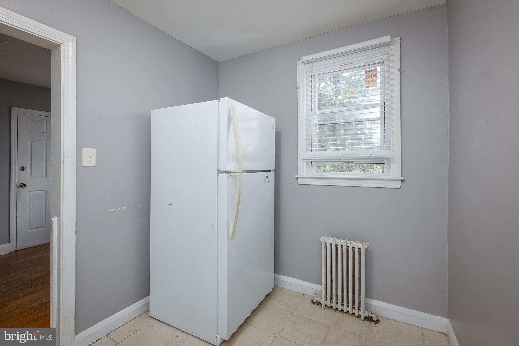 GLEN OAKS - Residential Income