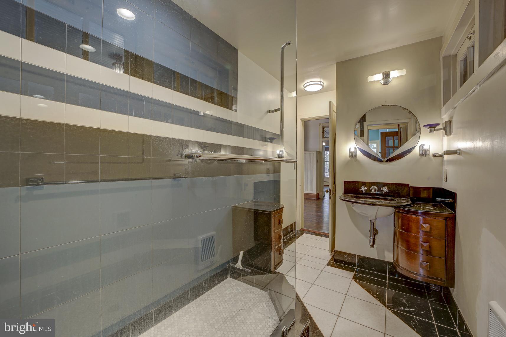 WASHINGTON GROVE - Residential