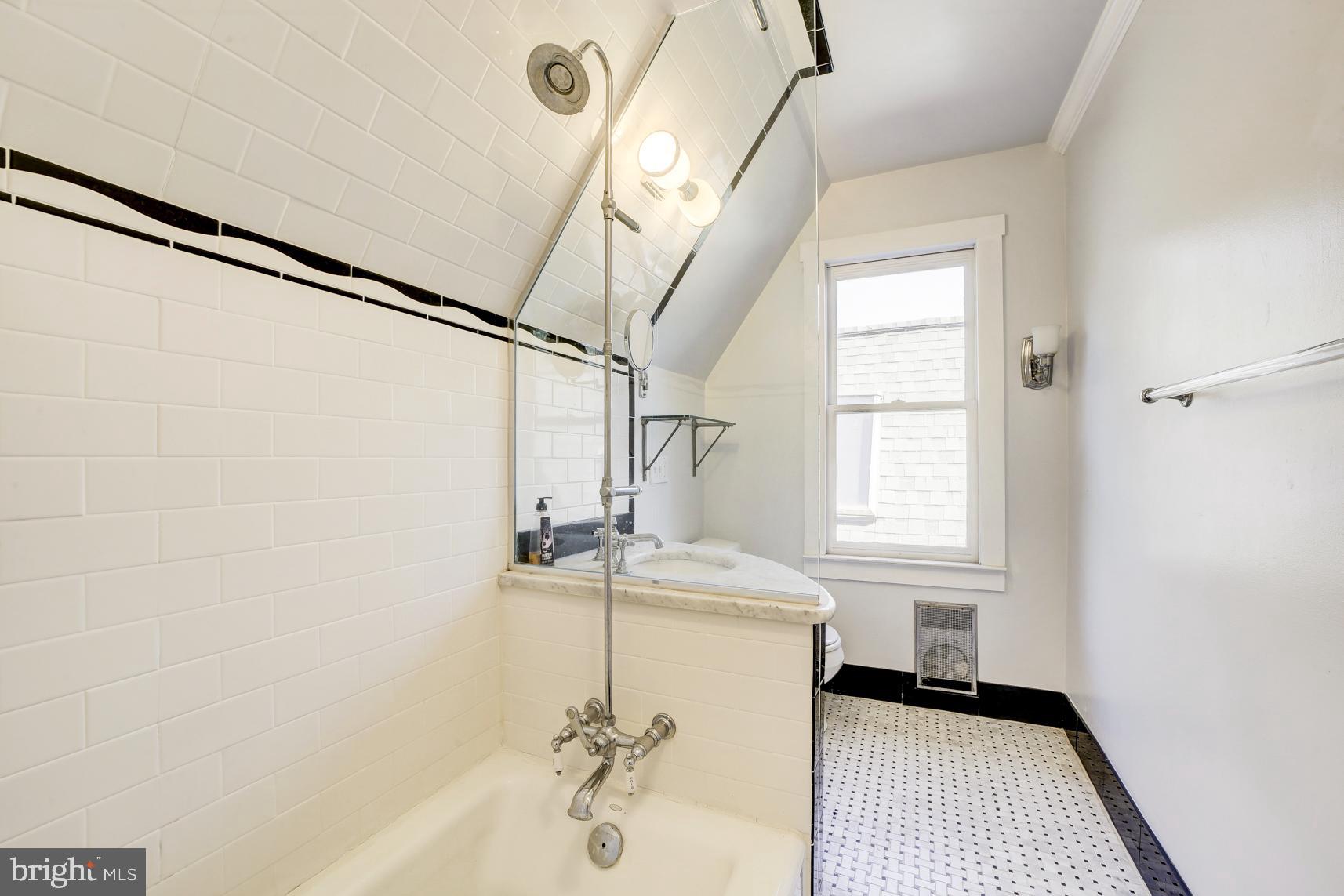 WASHINGTON GROVE - Residential