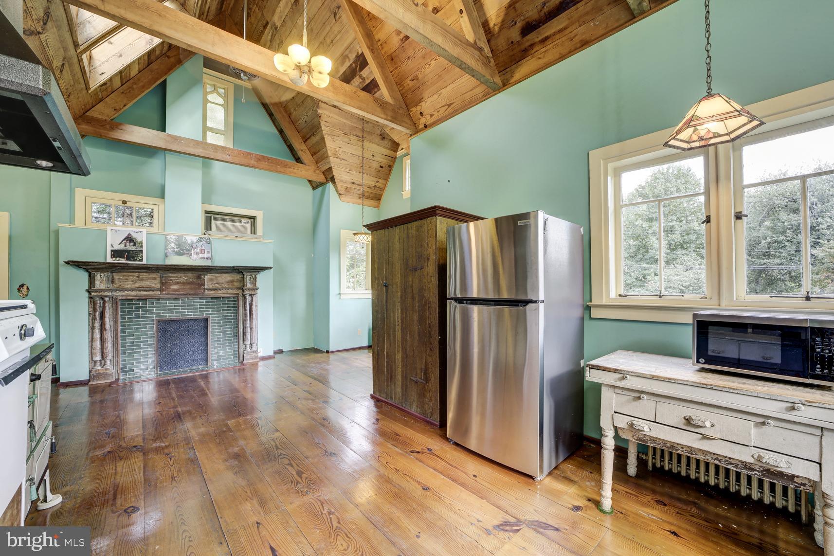 WASHINGTON GROVE - Residential