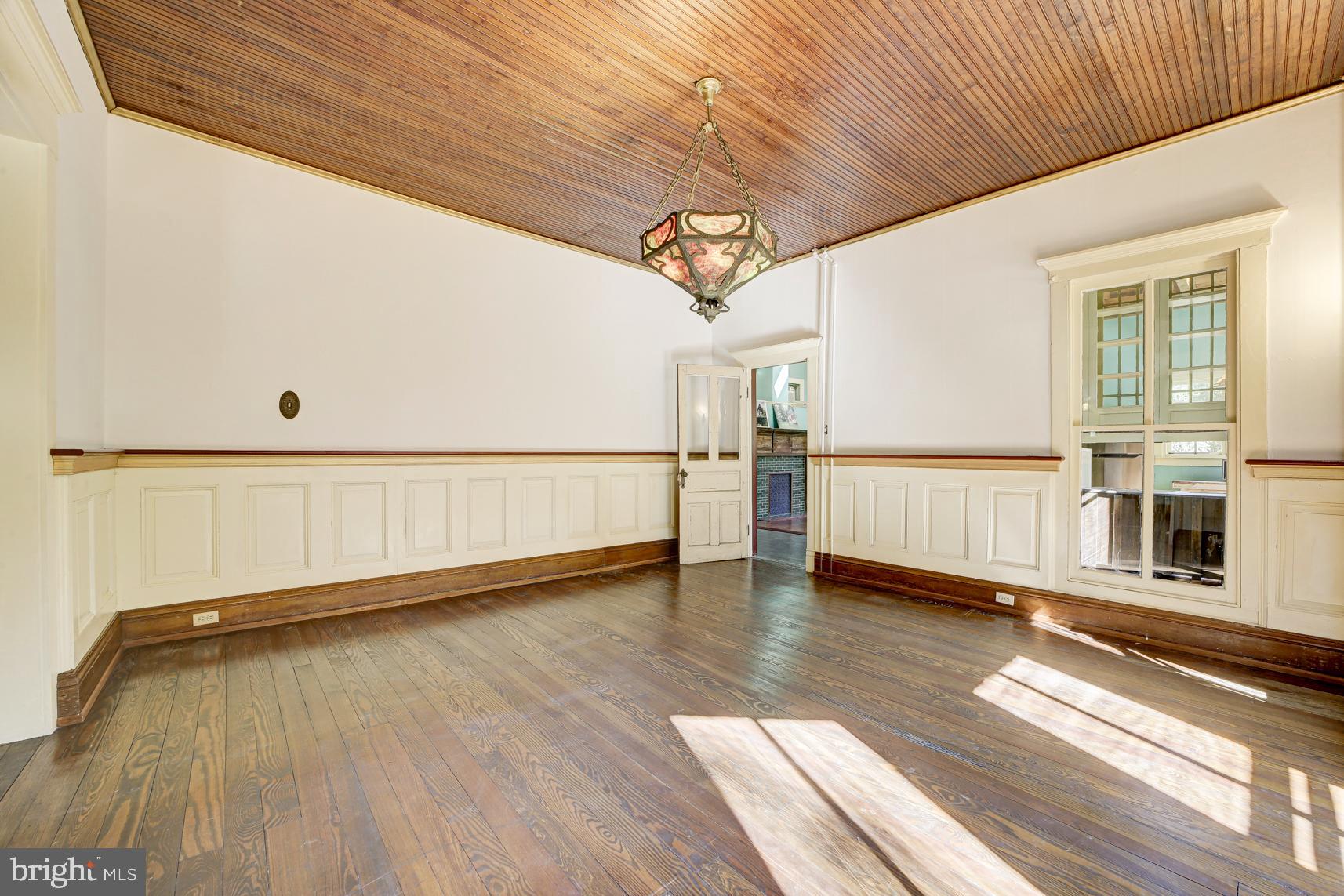 WASHINGTON GROVE - Residential