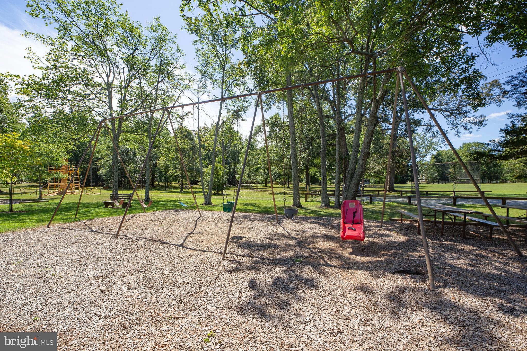 WASHINGTON GROVE - Residential