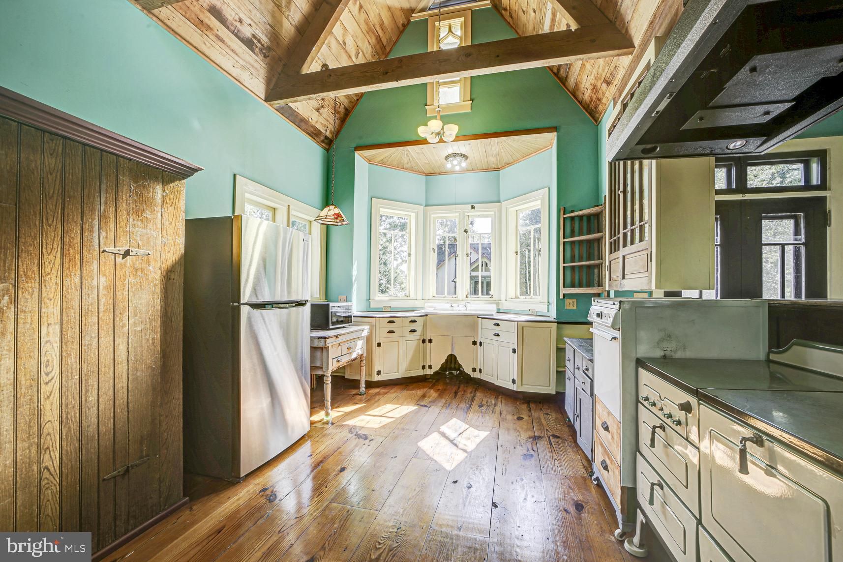 WASHINGTON GROVE - Residential