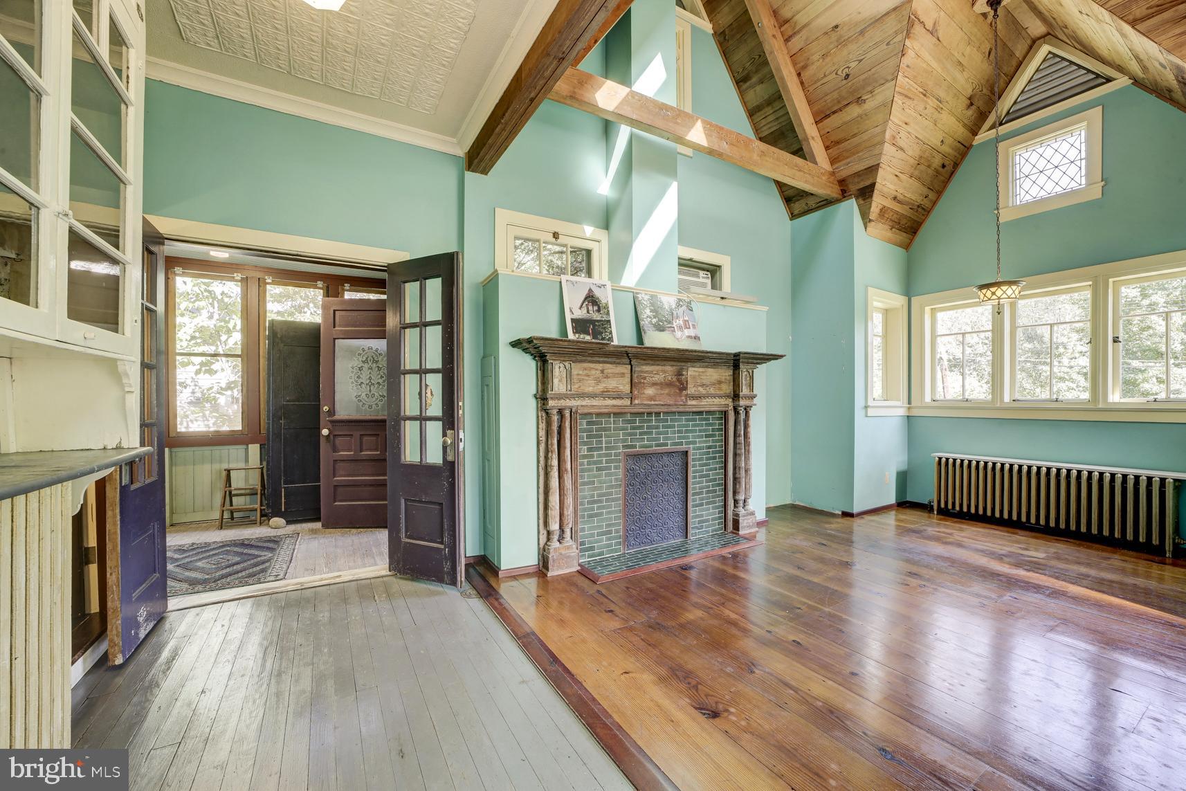 WASHINGTON GROVE - Residential