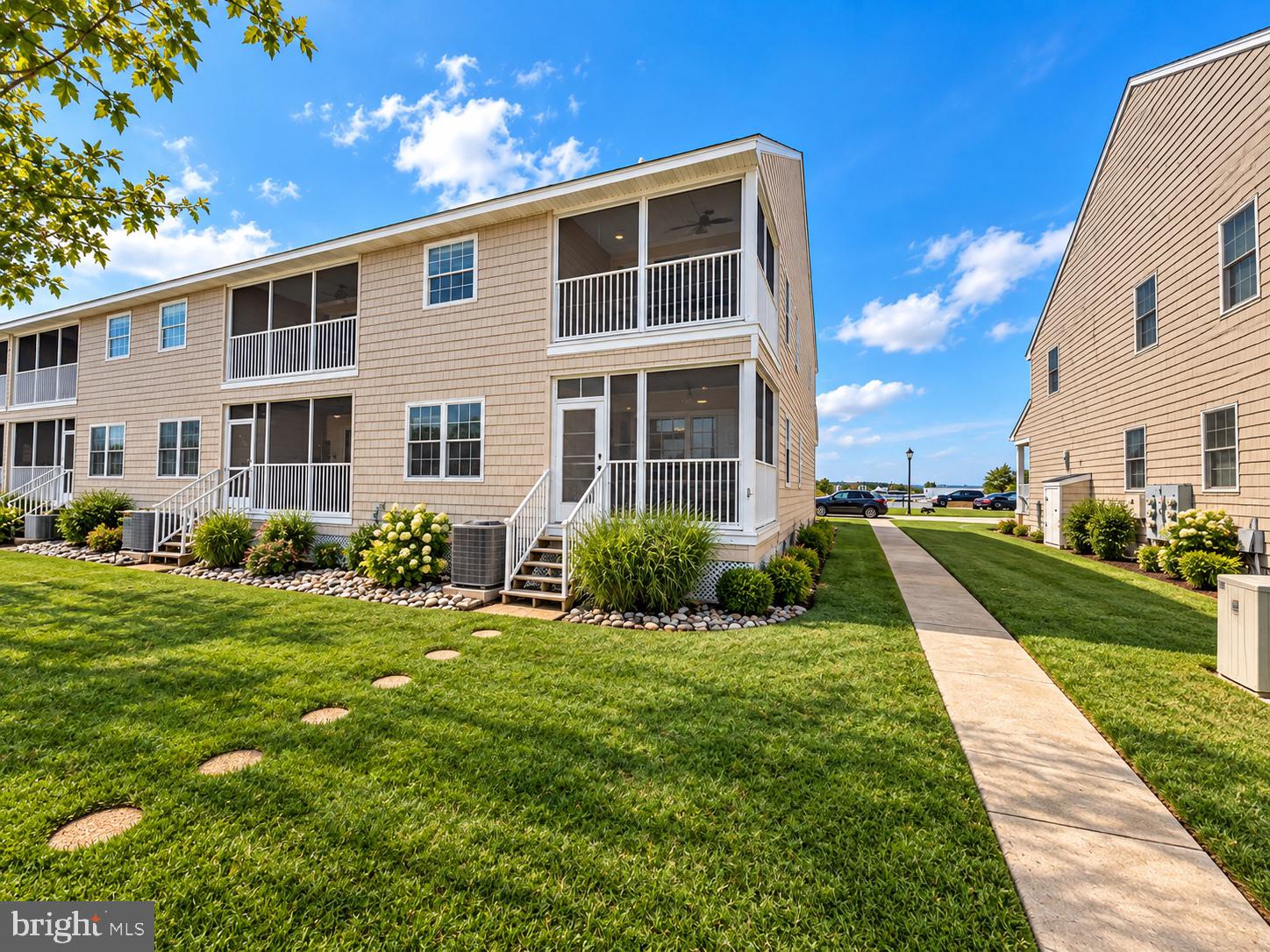 106 WATERS EDGE DRIVE A 106A