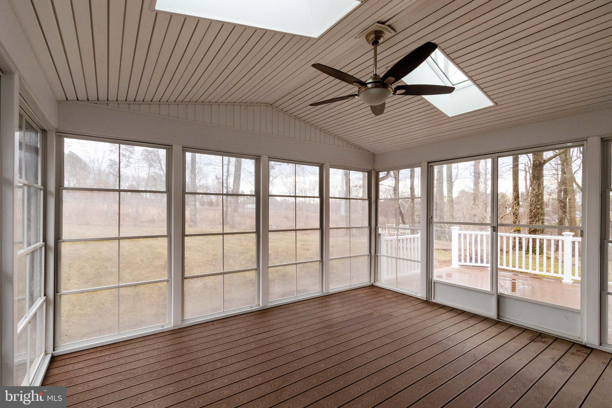 LAKE RIDGE - Residential