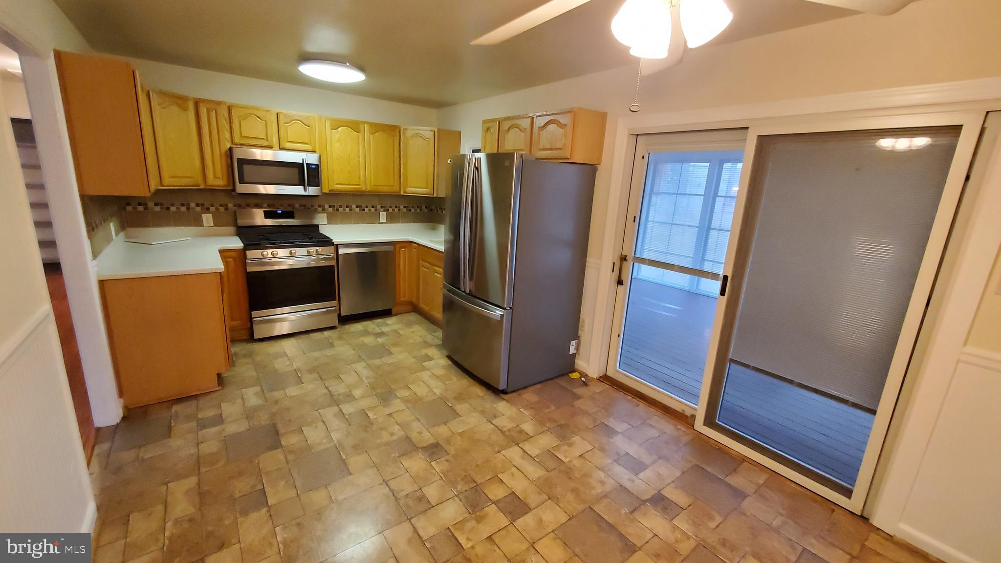 LAKE RIDGE - Residential