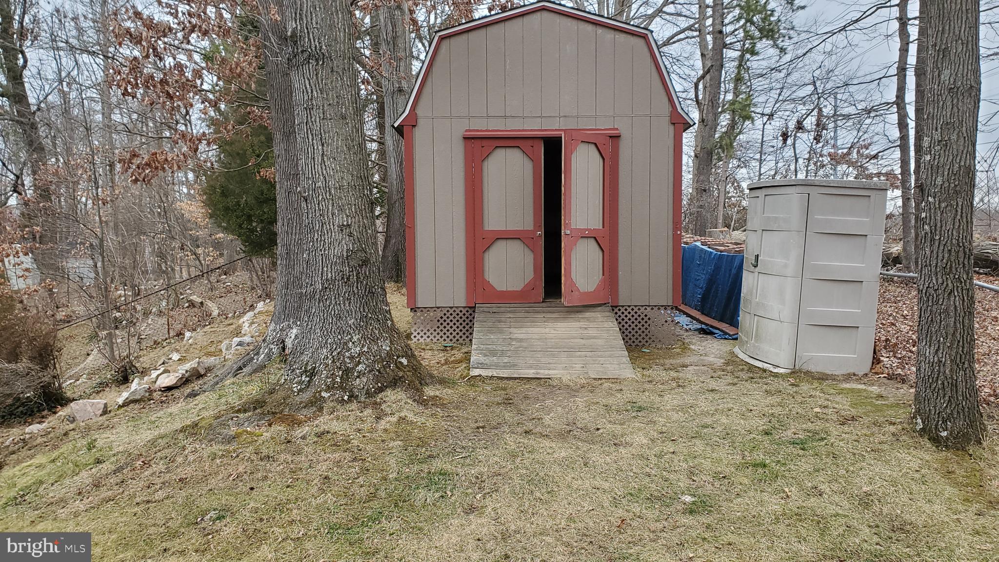 LAKE RIDGE - Residential