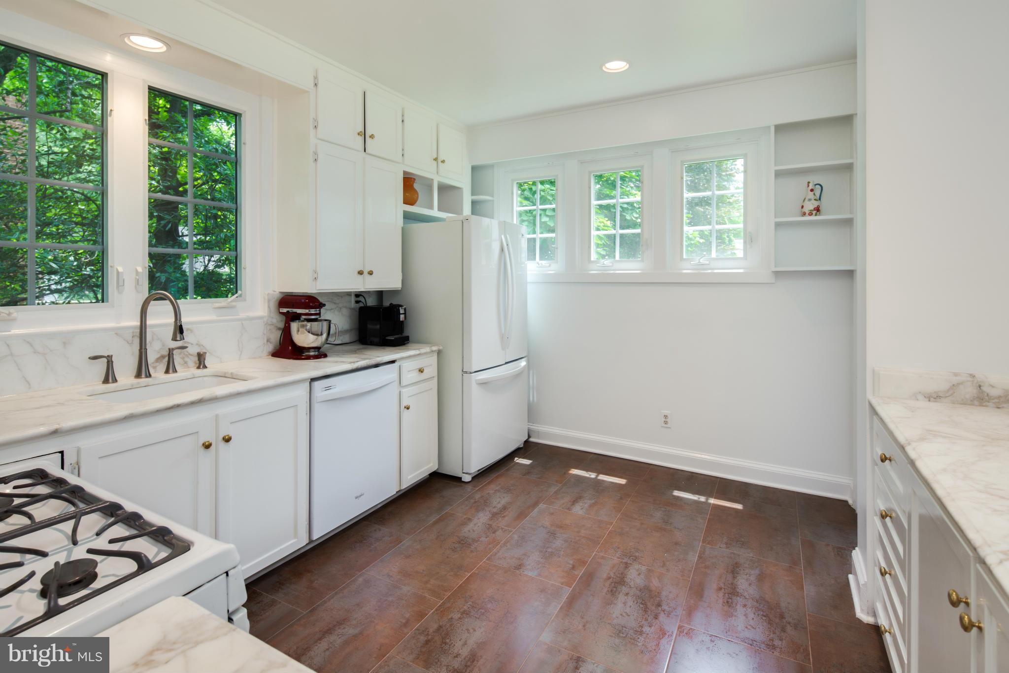 CHEVY CHASE - Residential Lease