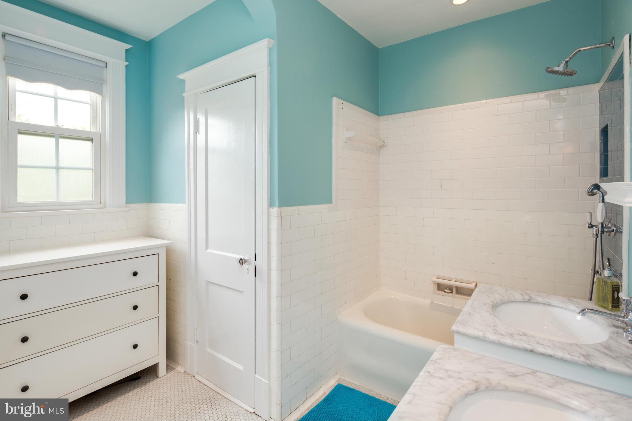 CHEVY CHASE - Residential Lease