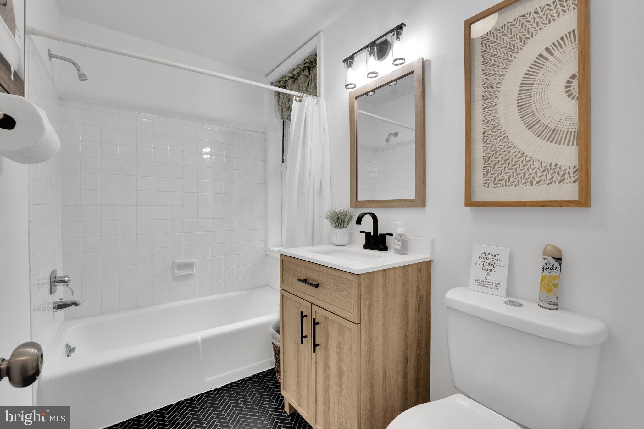 OLD TOWN ALEXANDRIA - Residential