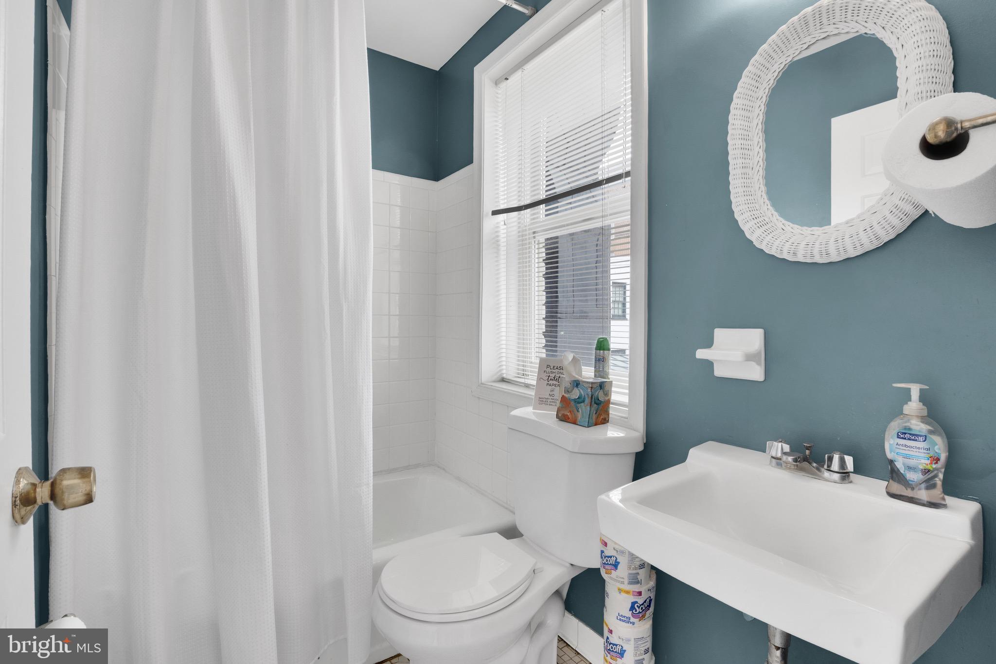 OLD TOWN ALEXANDRIA - Residential