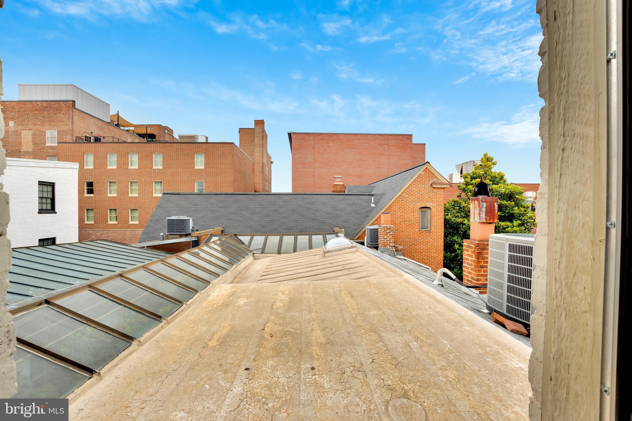 OLD TOWN ALEXANDRIA - Residential