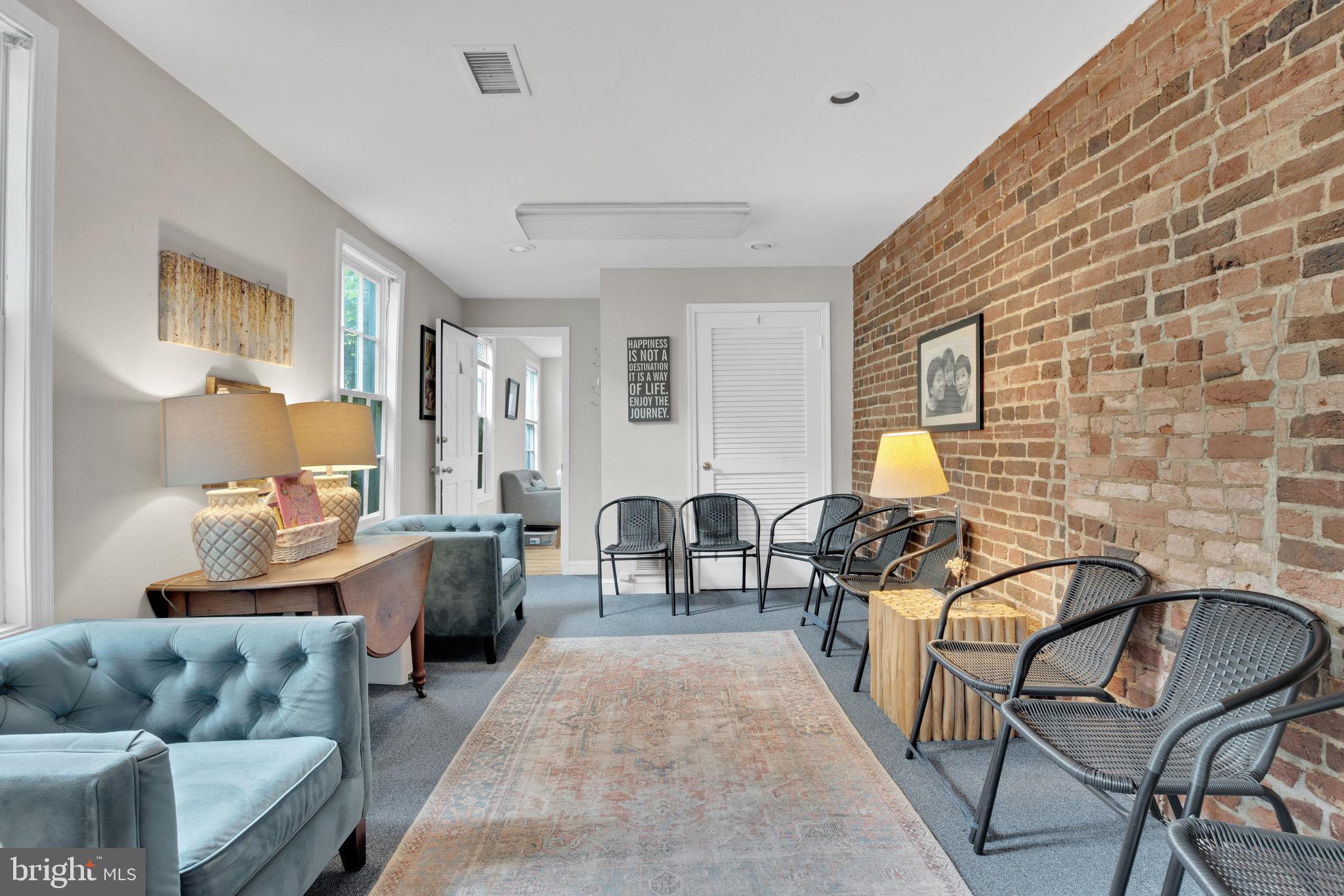 OLD TOWN ALEXANDRIA - Residential