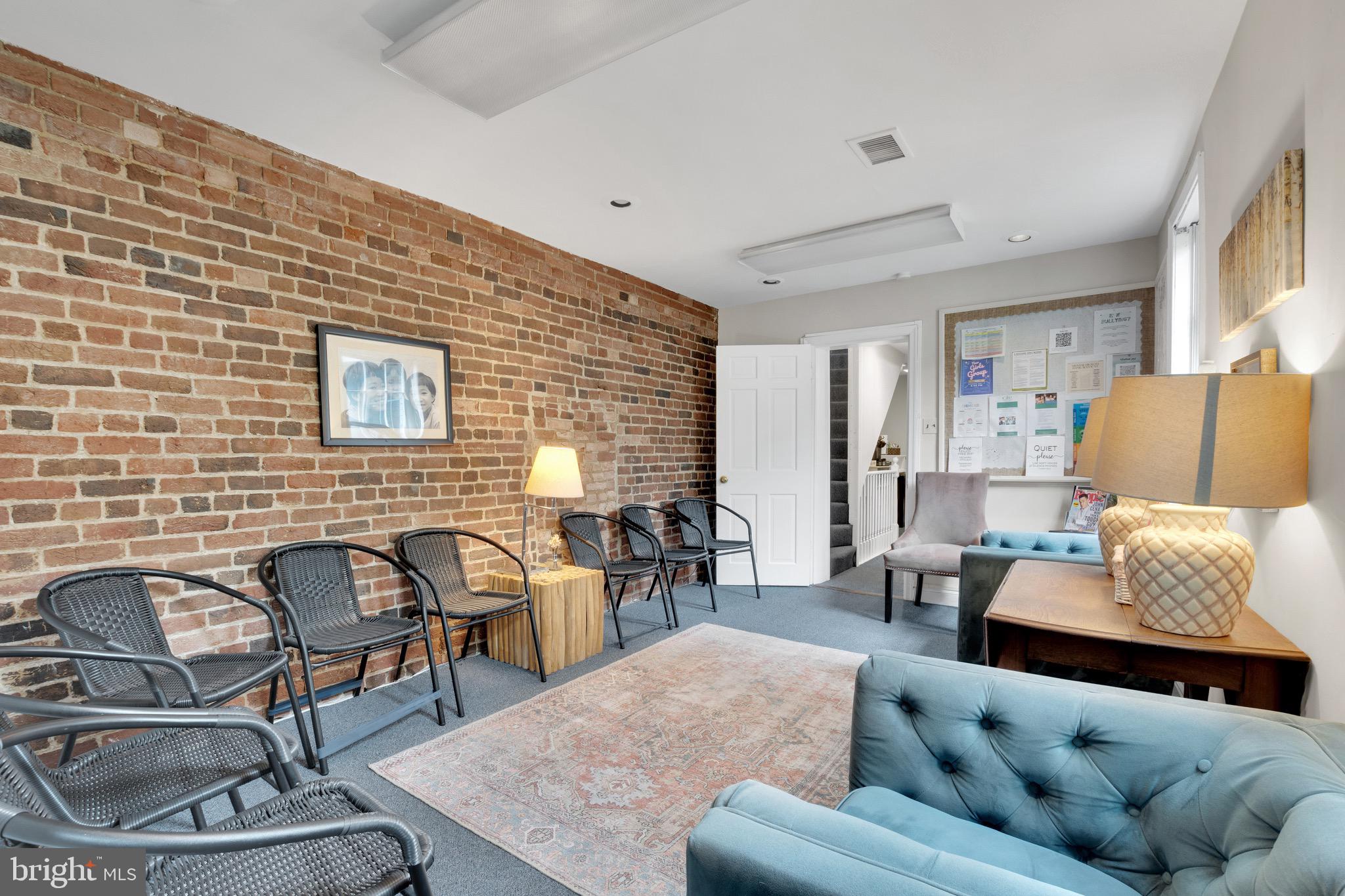 OLD TOWN ALEXANDRIA - Residential