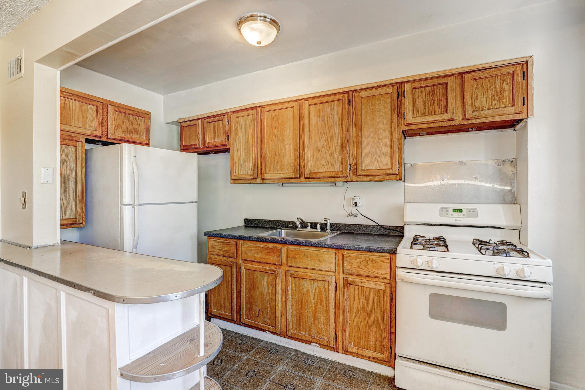 DUNDALK VILLAGE - Residential