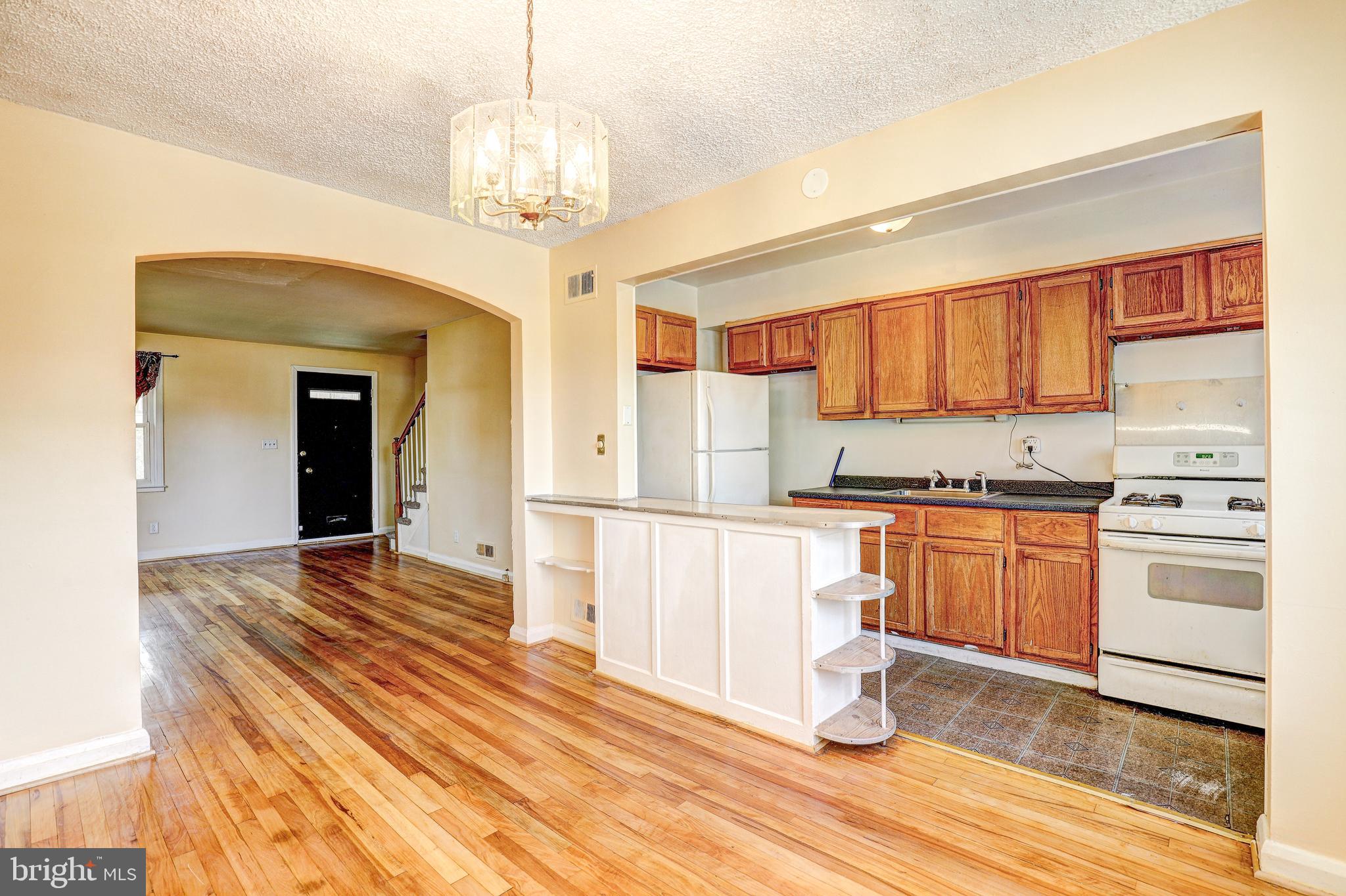 DUNDALK VILLAGE - Residential