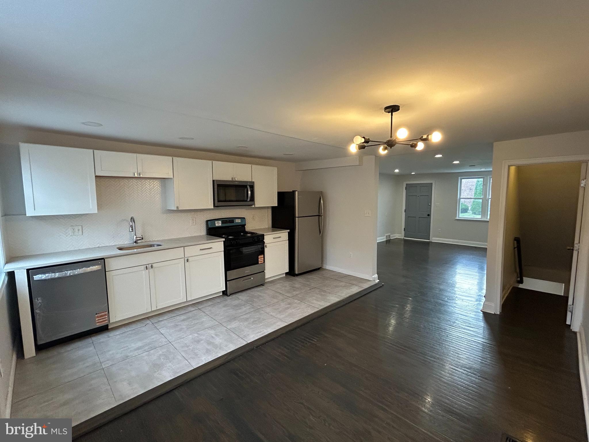 OVERBROOK PARK - Residential Lease