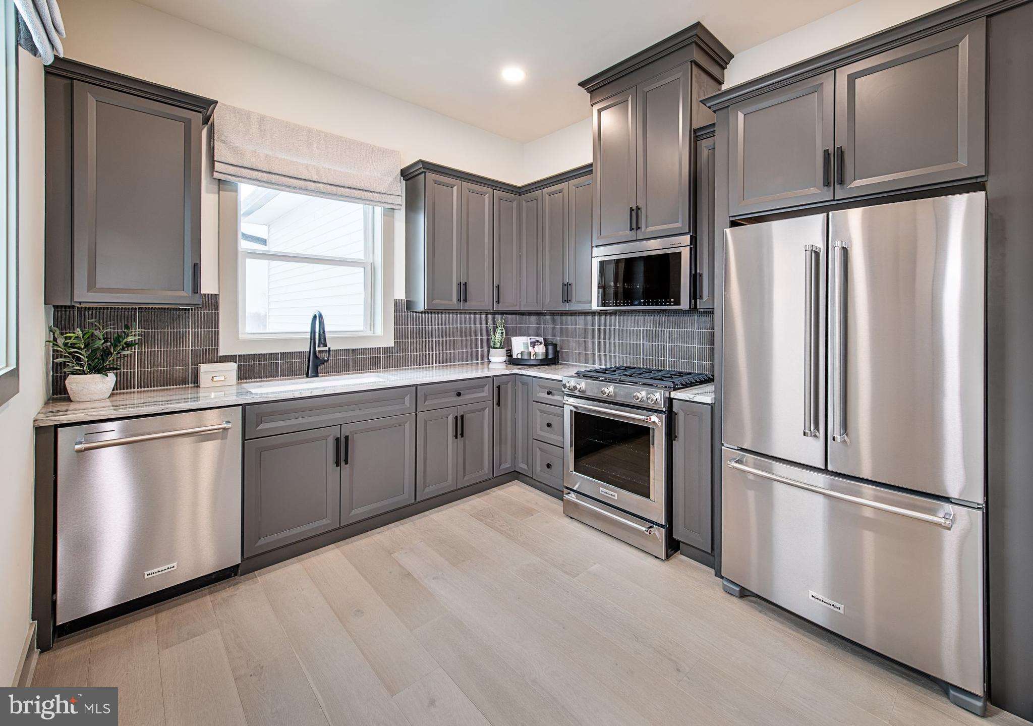 LYONDALE MEADOWS - Residential