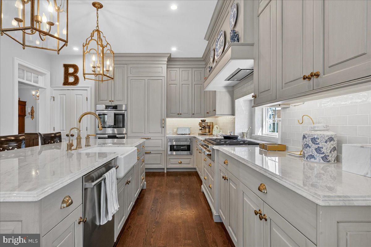 CHAPEL HILL - Residential