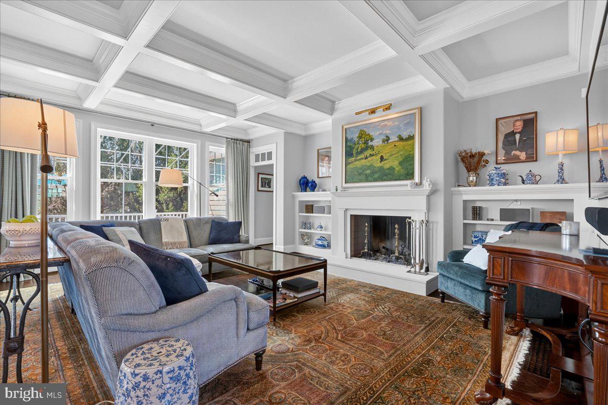 CHAPEL HILL - Residential