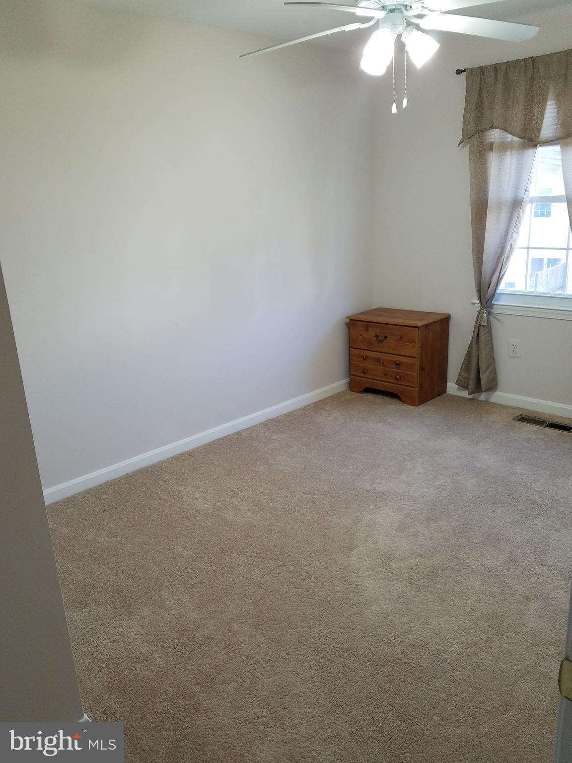 POTOMAC CROSSING - Residential Lease