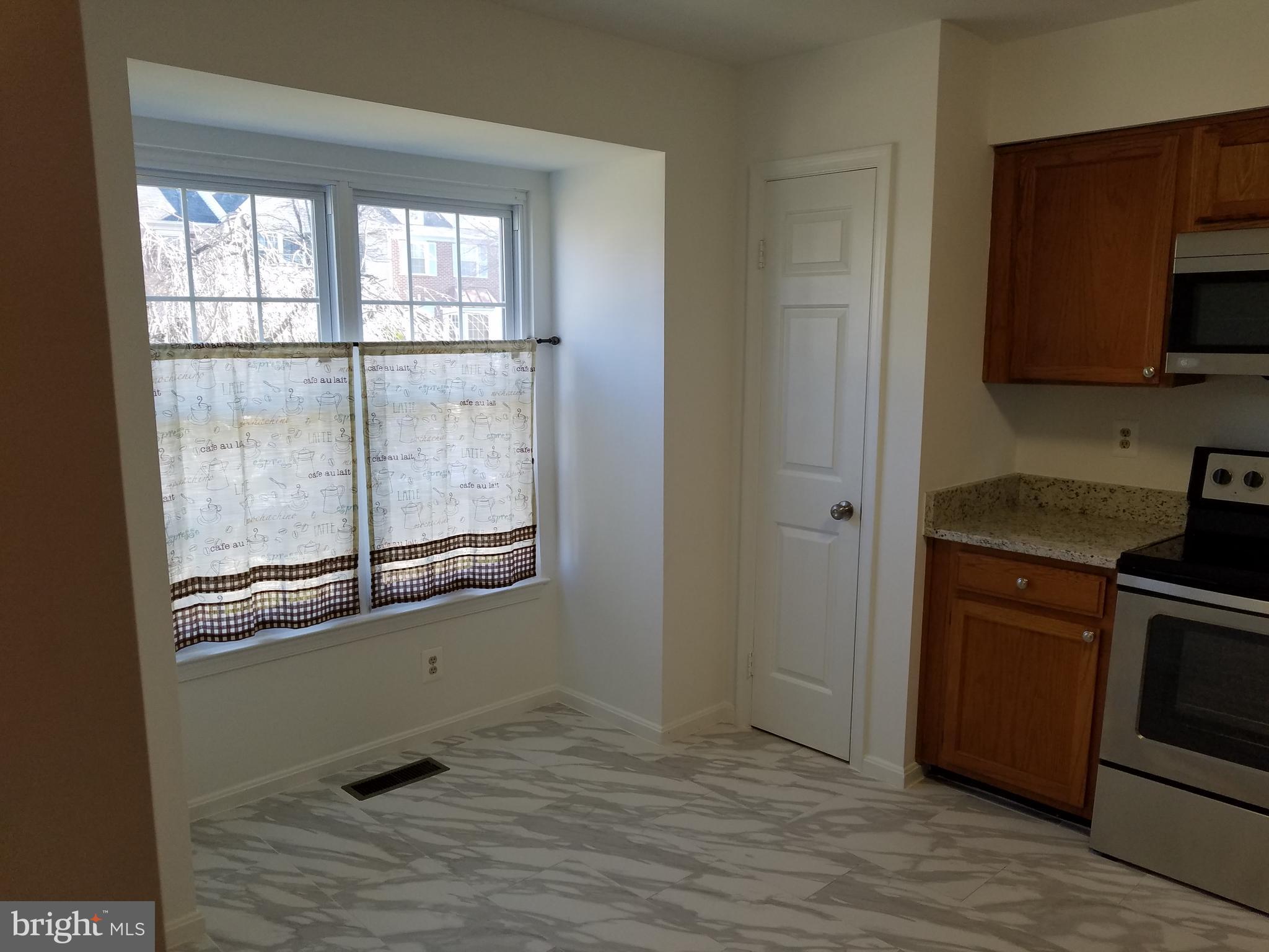 POTOMAC CROSSING - Residential Lease