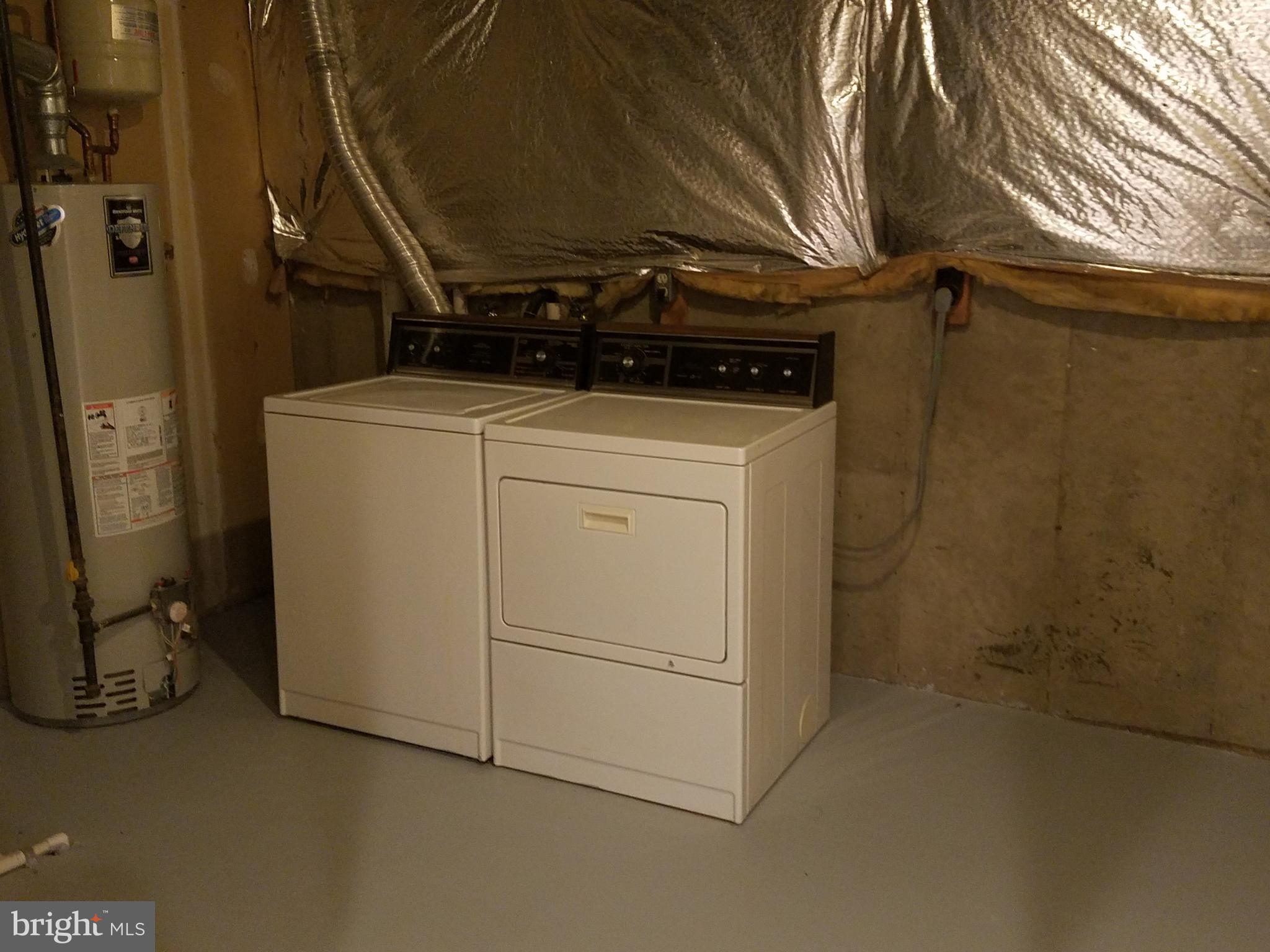 POTOMAC CROSSING - Residential Lease