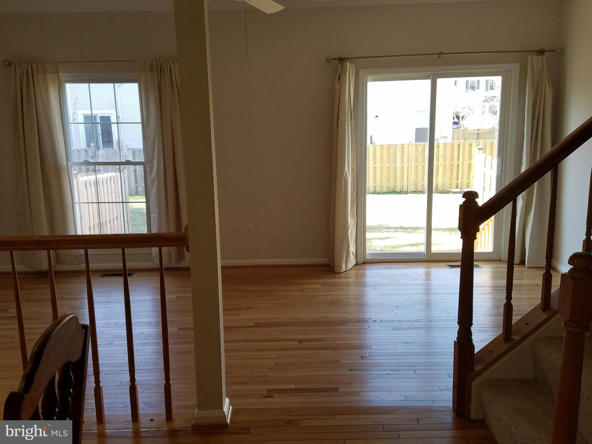 POTOMAC CROSSING - Residential Lease